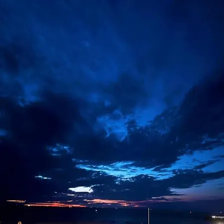 In With Stunning Sea View Apartment *