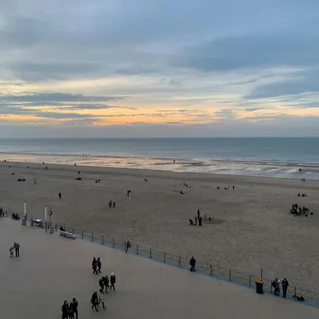 In With Stunning Sea View Lejlighed *