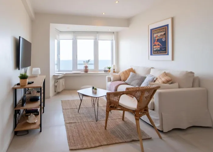 In With Stunning Sea View Apartment