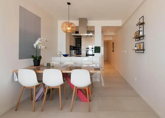 In With Stunning Sea View Apartment *